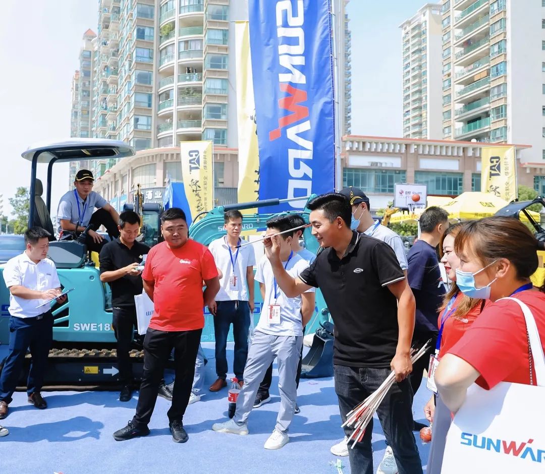 共享微挖新视界!米兰网址智能微挖三大王牌产品齐聚2021全球微挖大会