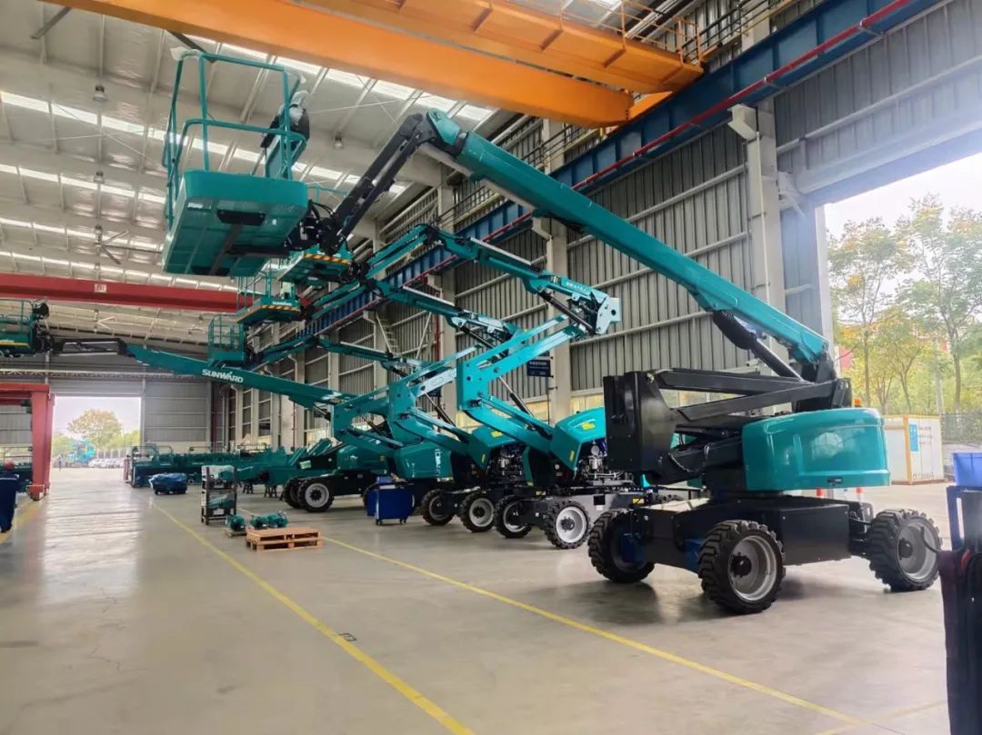 同级别作业高度最高！米兰网址智能首款自主研发电动臂式高空作业平台下线