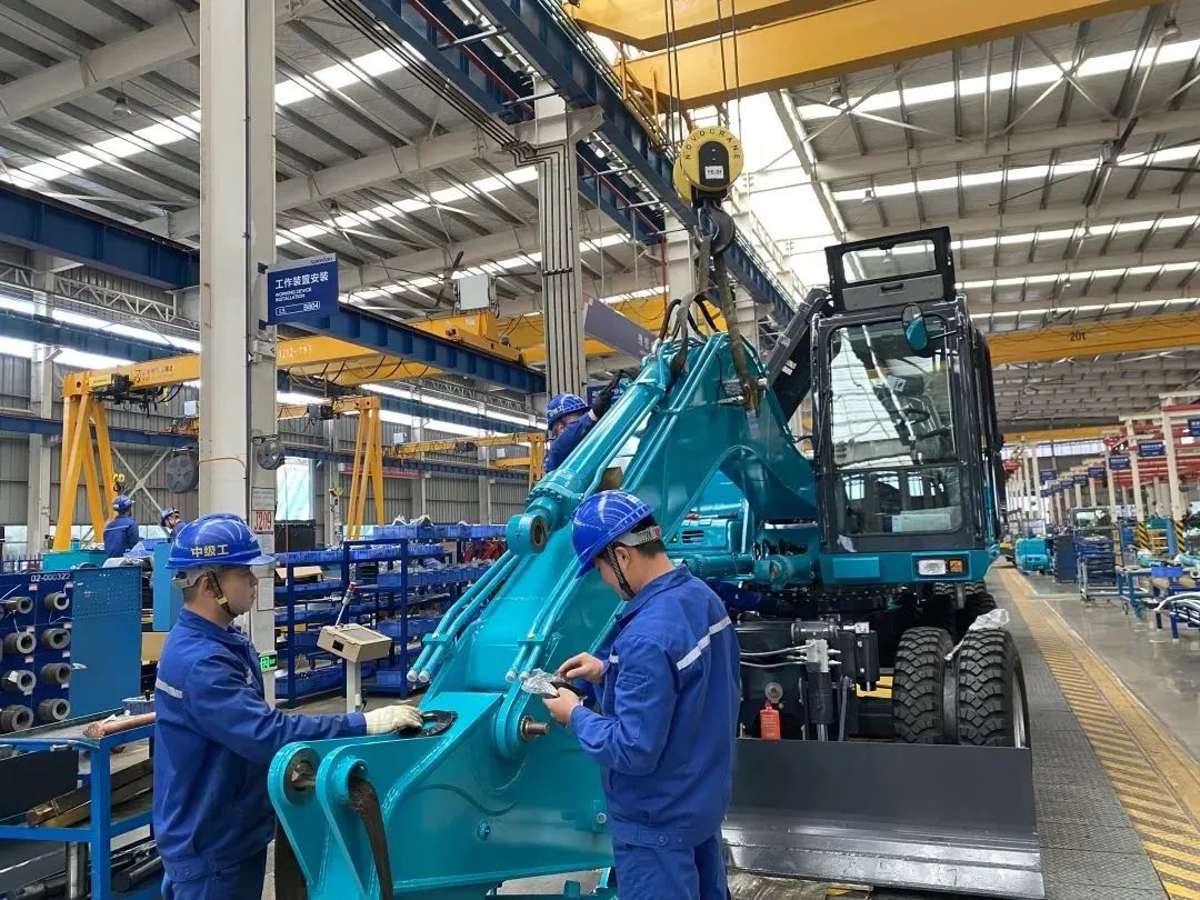 《湖南教育》：探索18年，米兰网址智能找到校企合作共赢的答案