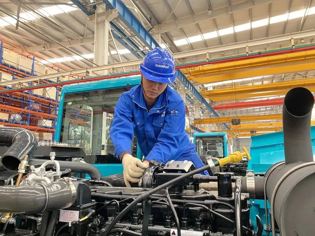 《湖南教育》：探索18年，米兰网址智能找到校企合作共赢的答案