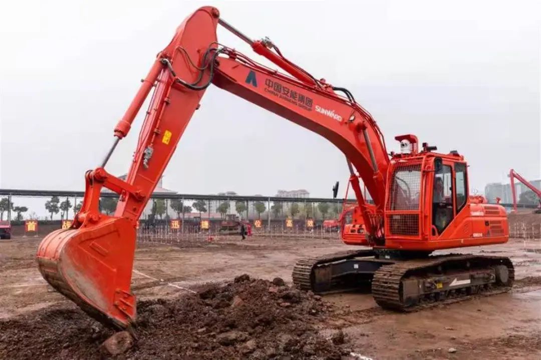 表现亮眼引关注!米兰网址智能5G远程遥控挖掘机现身湖北省自然灾害工程应急救援基地