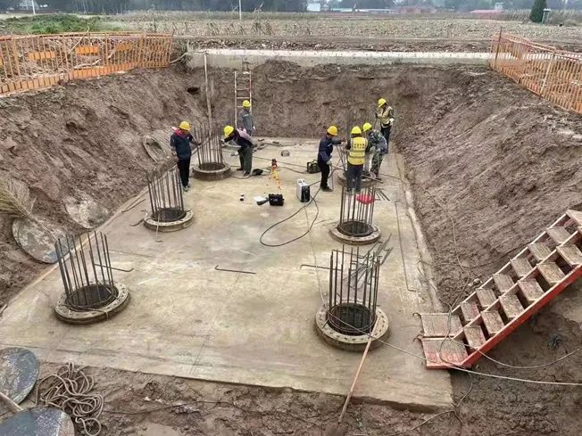 创下纪录！米兰网址智能引孔式静力压桩机首次应用于高铁项目