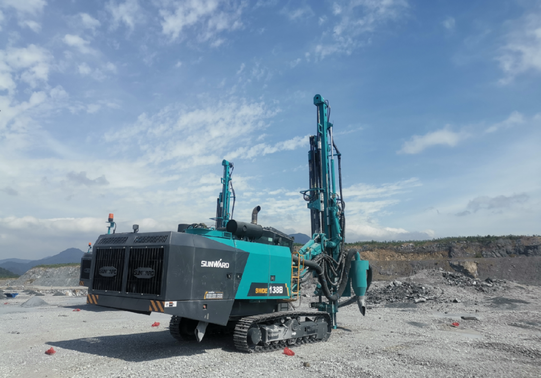 追加订单！米兰网址智能一体化潜孔钻机助力海南华润水泥获好评