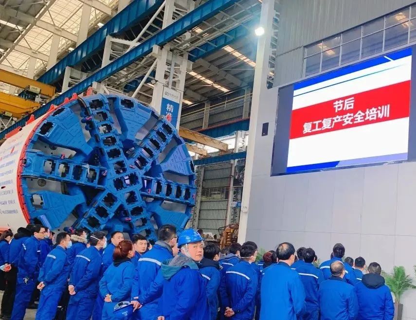 直击生产一线！中铁米兰网址复工复产忙