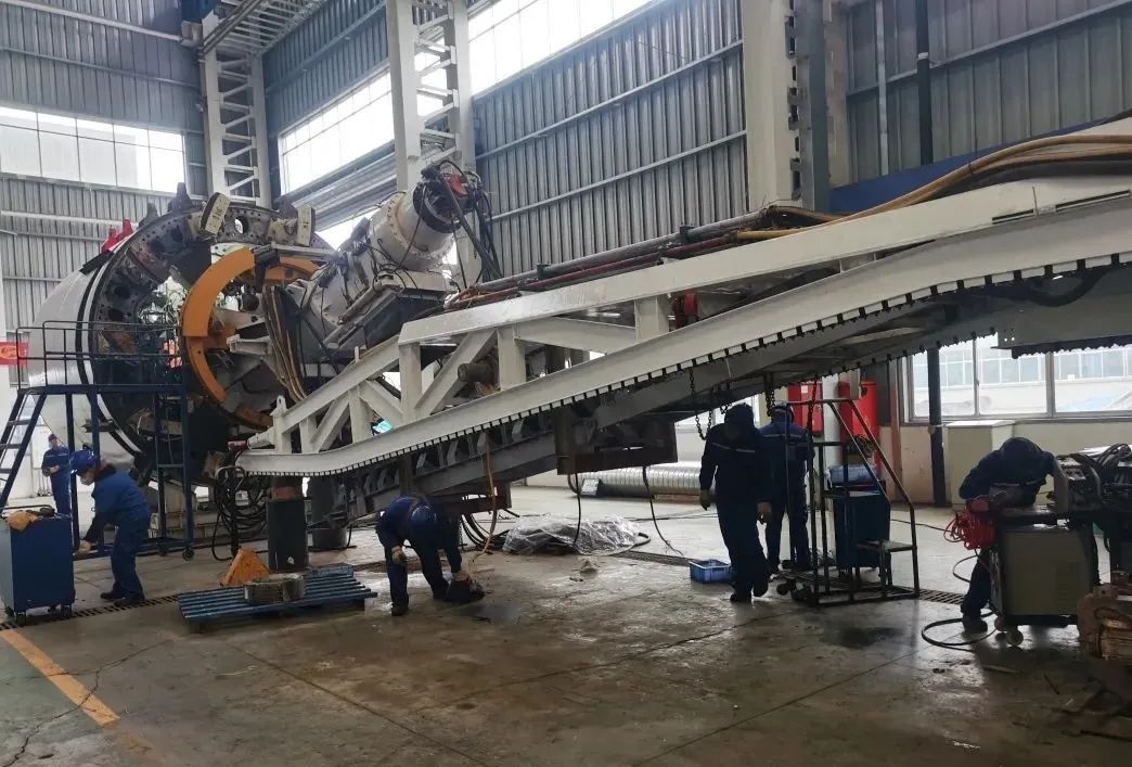 直击生产一线！中铁米兰网址复工复产忙