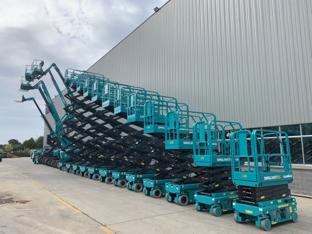 创下单日最高发货量纪录！米兰网址高机设备集中发货