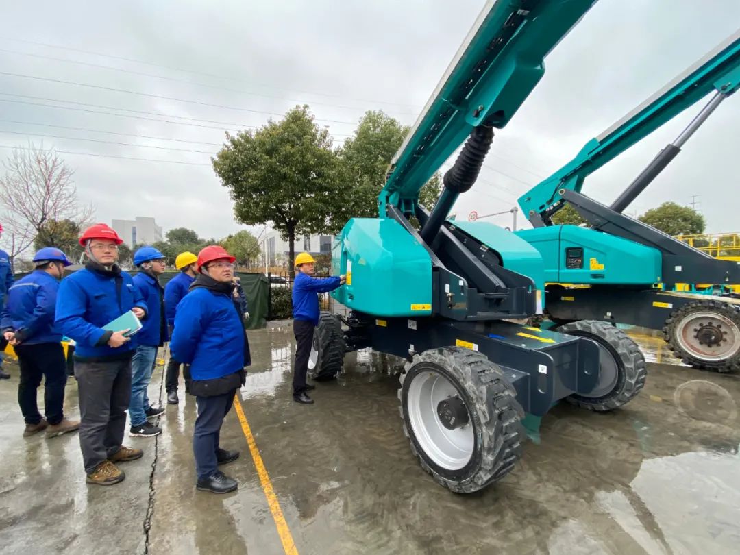 勇闯蓝海!米兰网址智能两款臂式高空作业平台正式“出道”