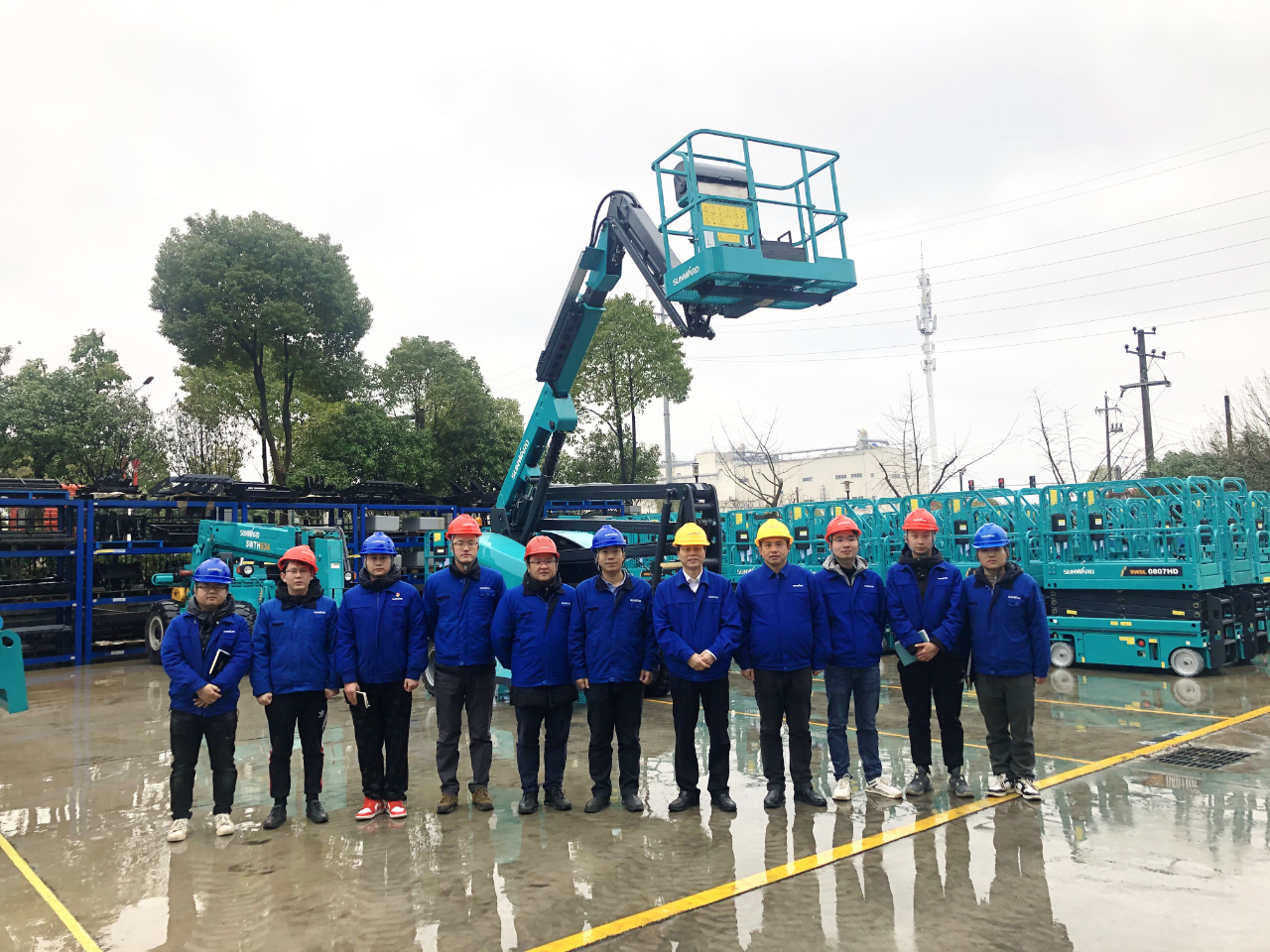 勇闯蓝海！米兰网址智能两款臂式高空作业平台正式“出道”