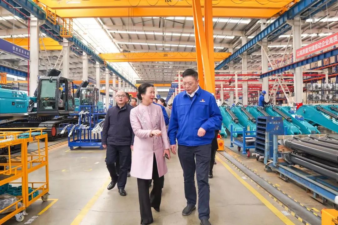 长沙市总工会、长沙经开区总工会一行调研米兰网址智能