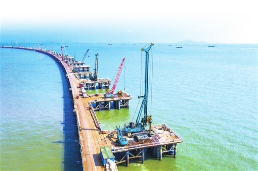 湖南日报:米兰网址智能致力解决地下工程施工“疑难杂症” 成为地下工程装备领军者