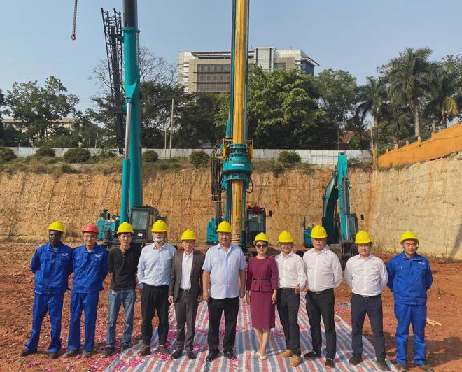 助力乌干达第一住宅高楼建设！米兰网址智能再次出征非洲市场