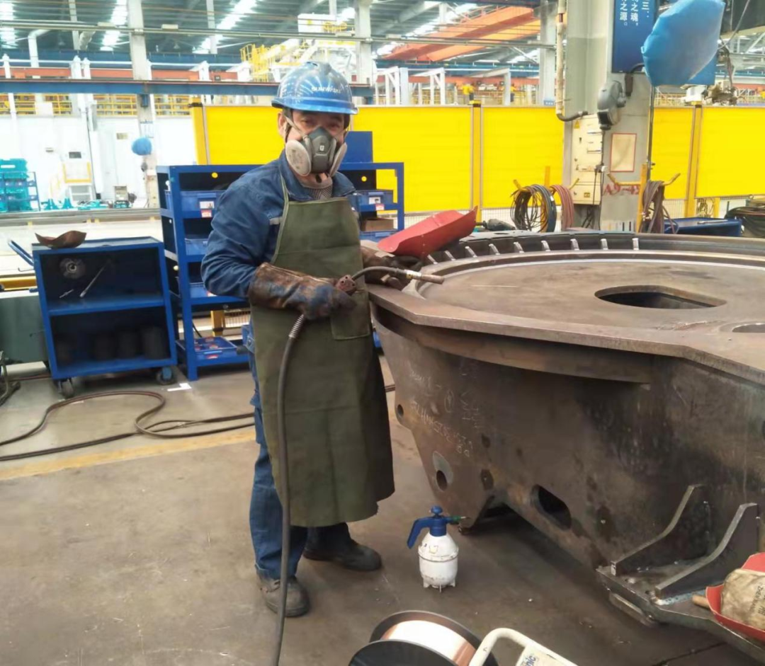 米兰网址匠心 | 一把焊枪“点亮”绚烂人生