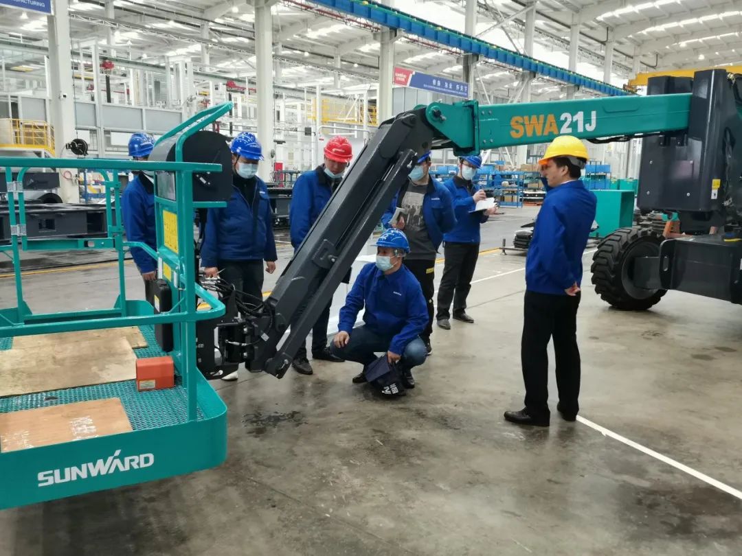 行业同级别产品之最!米兰网址智能又一款曲臂式高空作业平台成功下线