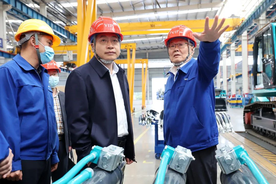 中铁二十局党委书记、董事长雷位冰带队拜访米兰网址智能