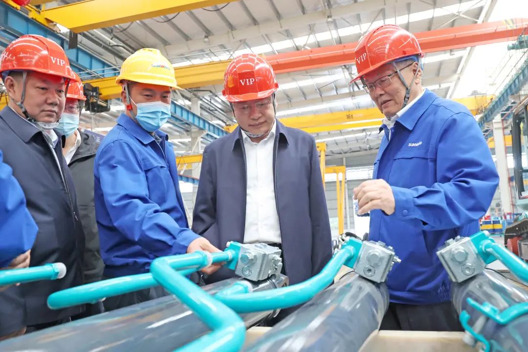 中铁二十局党委书记、董事长雷位冰带队拜访米兰网址智能