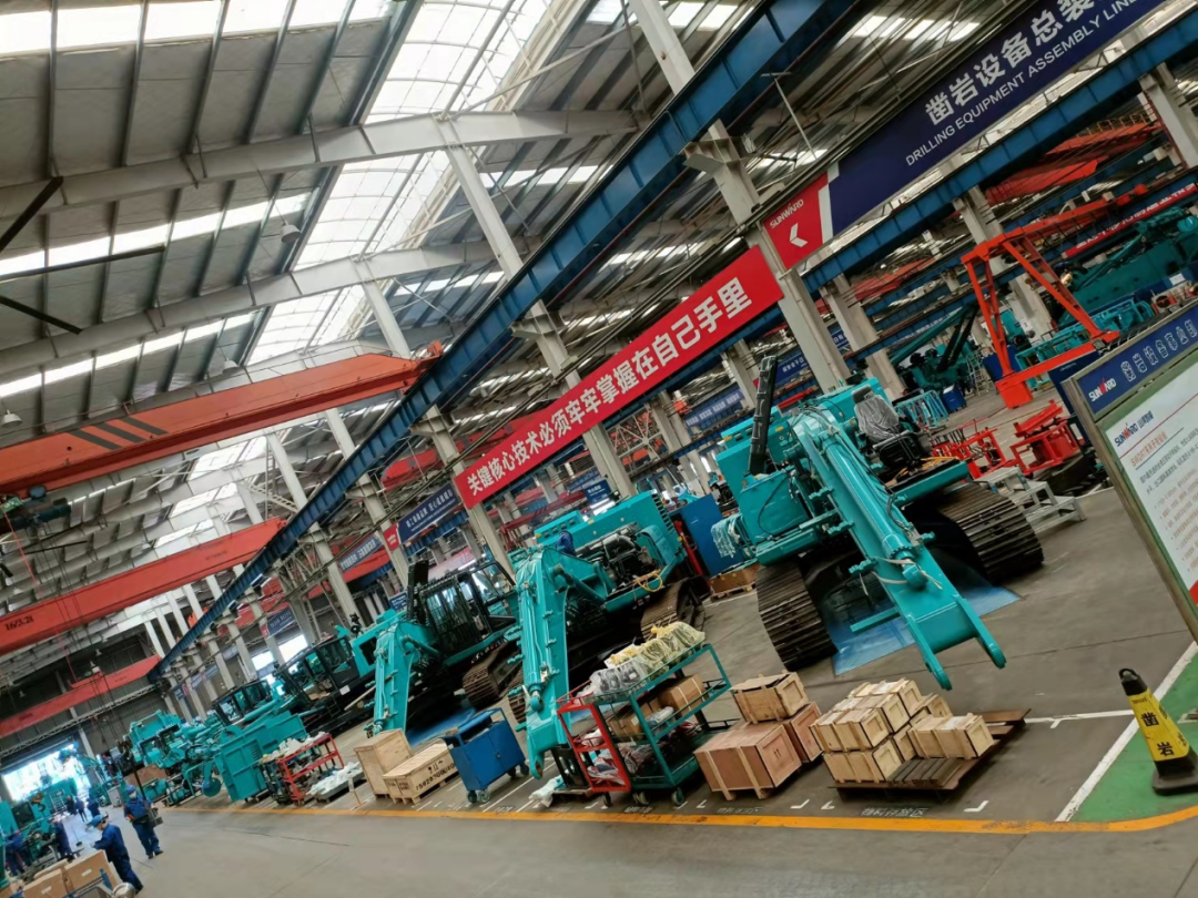 将奋斗进行到底!致敬米兰网址劳动者