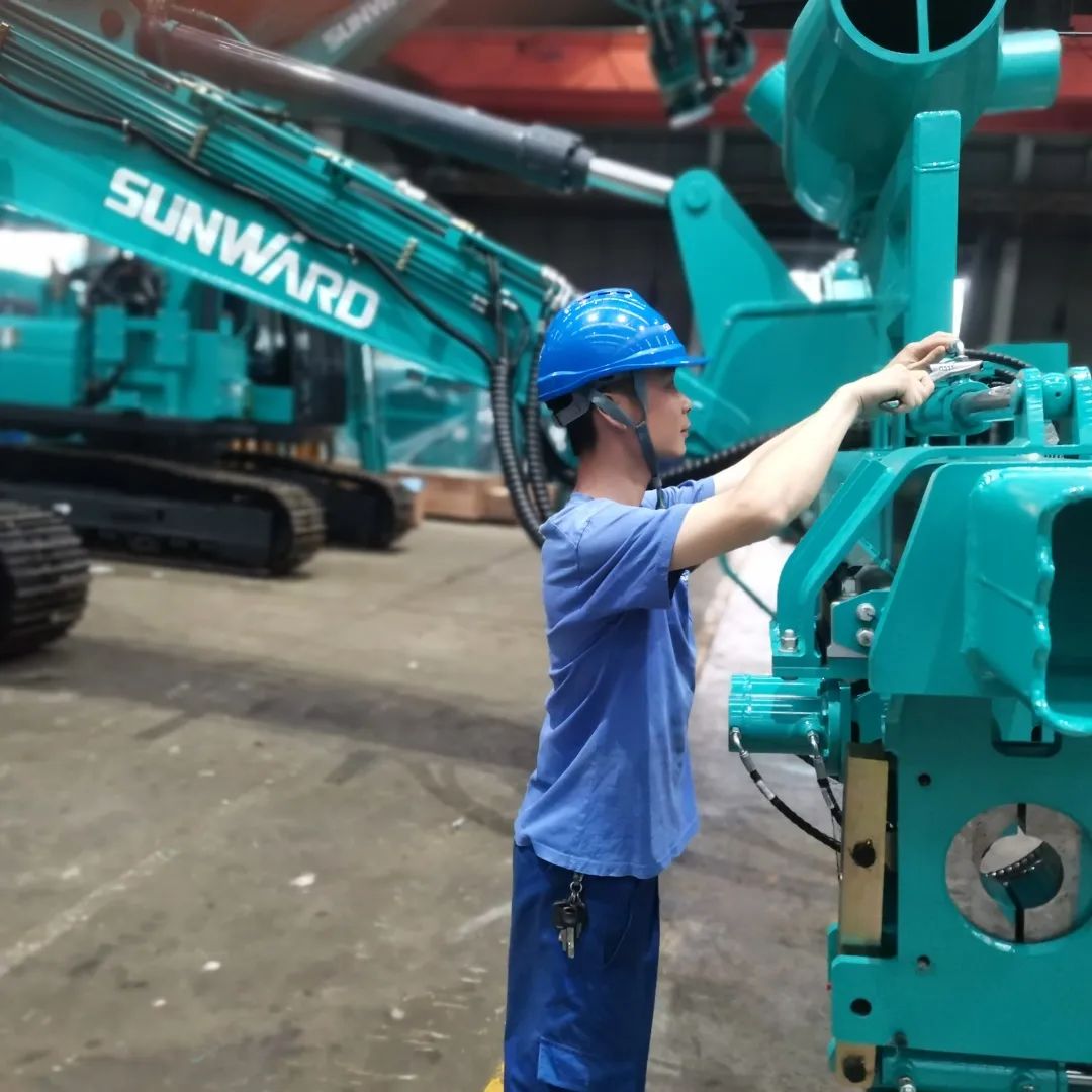 将奋斗进行到底!致敬米兰网址劳动者