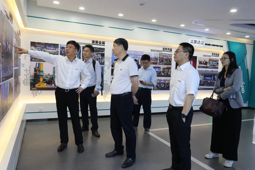 广州工控集团副总经理李绍康调研米兰网址智能