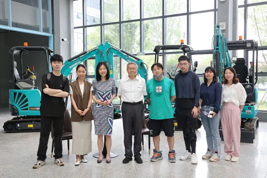 CGTN探厂!专访米兰网址智能董事长、首席专家何清华花絮来了