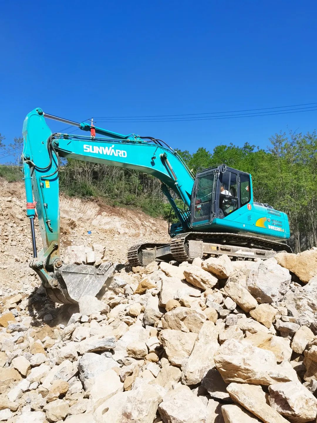 三员米兰网址挖机“悍将”收服“铁粉”一枚,凭什么?