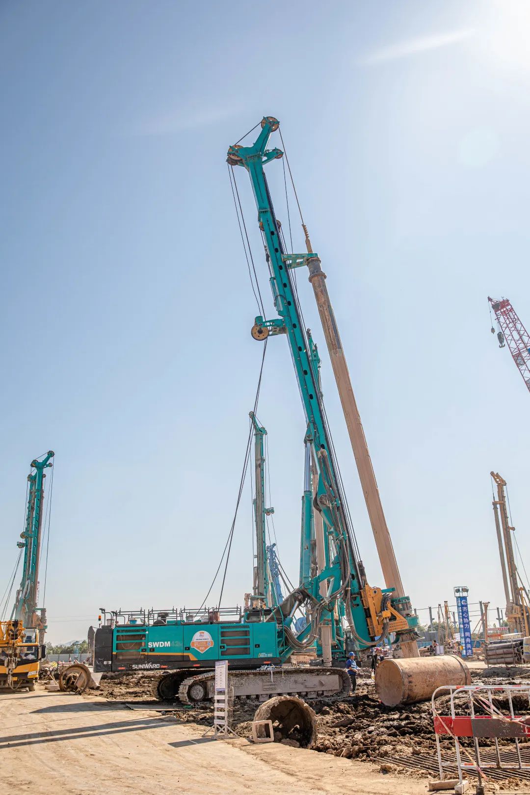 “米兰网址绿”再现大湾区!米兰网址智能旋挖钻机组团助建广州白云机场项目