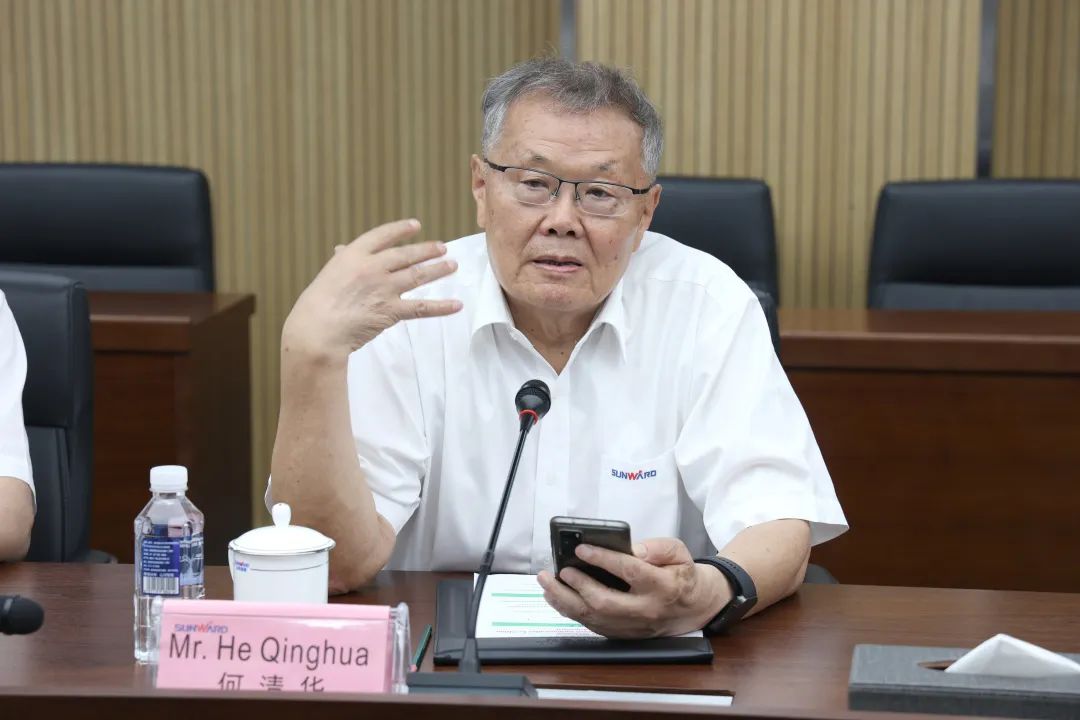 马拉维大使一行考察米兰网址智能