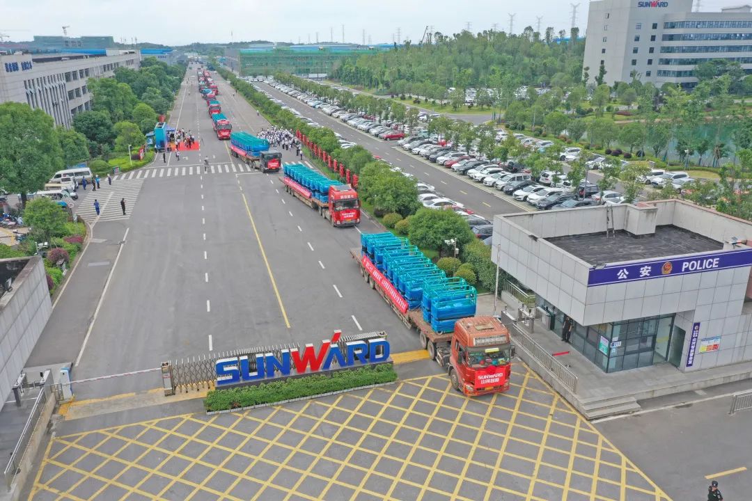 献礼二十大,再攀新高地!米兰网址智能高空机械设备再迎批量发货