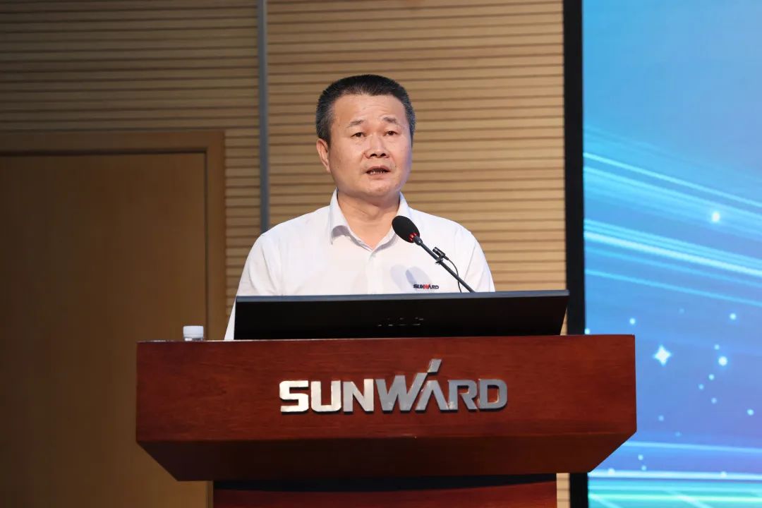 凝心聚力奋力拼搏，向高质量发展交出精彩答卷！米兰网址智能召开全体干部大会