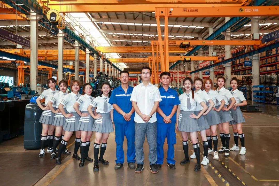 又酷又辣又炫！米兰网址智能第二届挖机宝贝来了