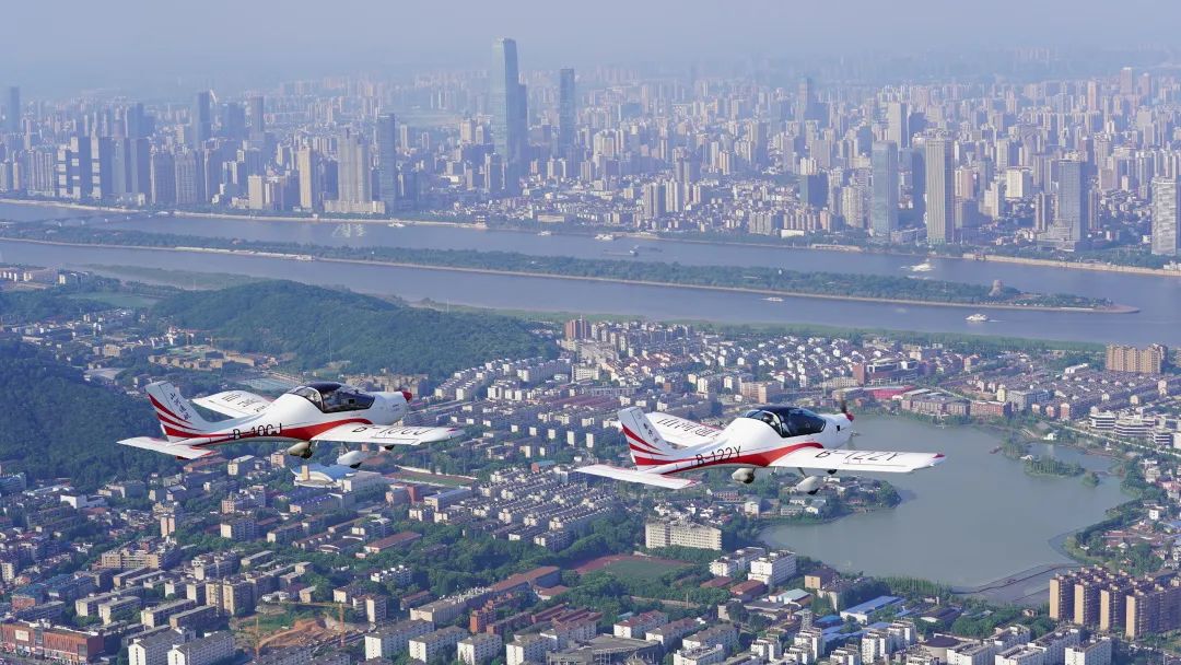 湖南省委常委、常务副省长李殿勋一行考察调研米兰网址科技