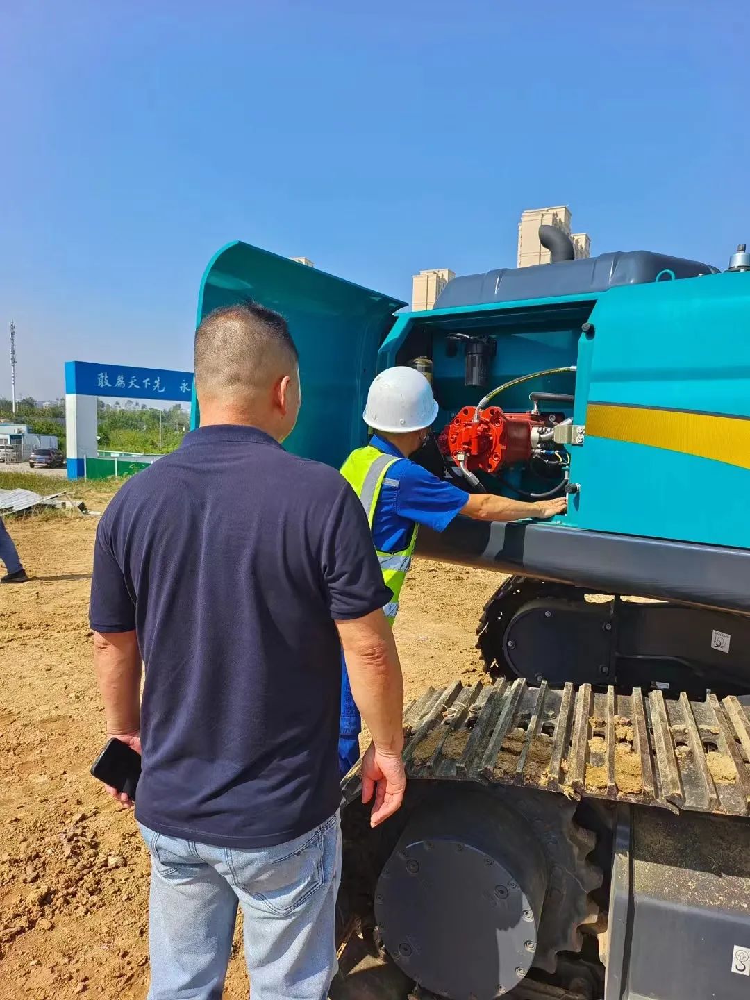 全款拿下！米兰网址智能挖掘机奔赴工地一线