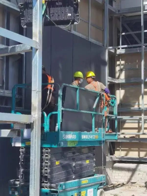 众志成城抗疫情！米兰网址智能高空机械助力惠州方舱医院建设