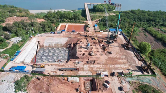 超级“桩”备实力亮剑！米兰网址智能携手武汉乐成建设攻克燕矶长江大桥复杂地层施工难题