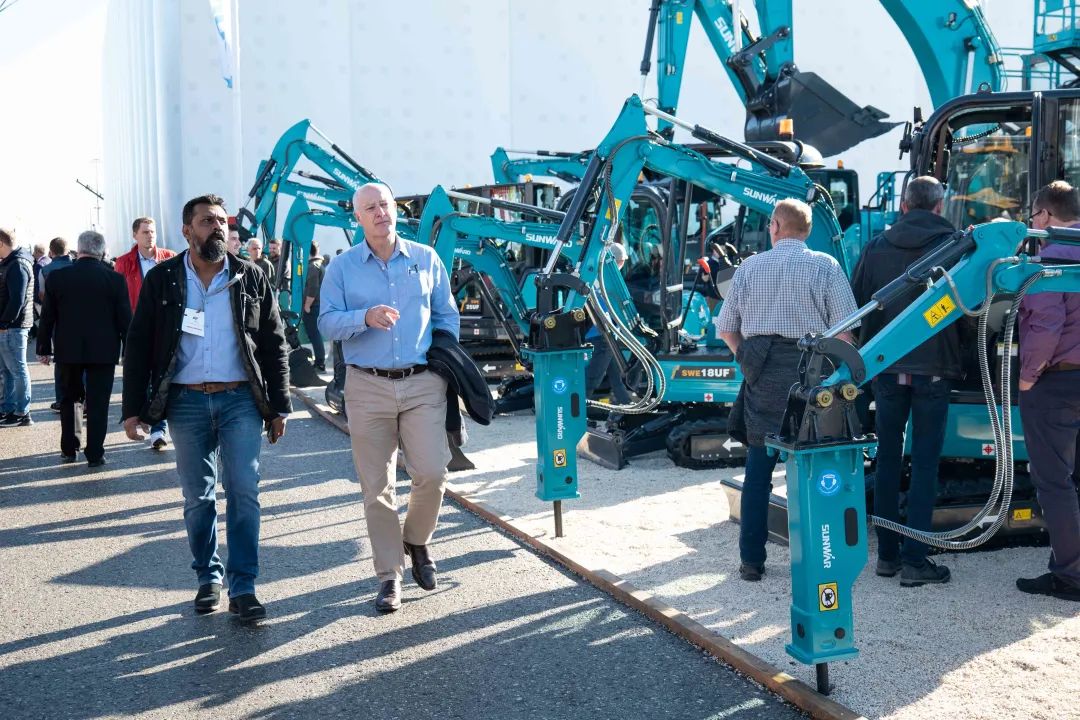 Bauma 2022 | 一组火热现场图带您重温米兰网址智能德国宝马展之旅