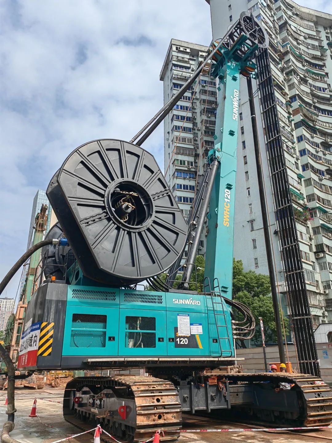 首战创佳绩！米兰网址智能双轮铣槽机助建长沙地铁7号线