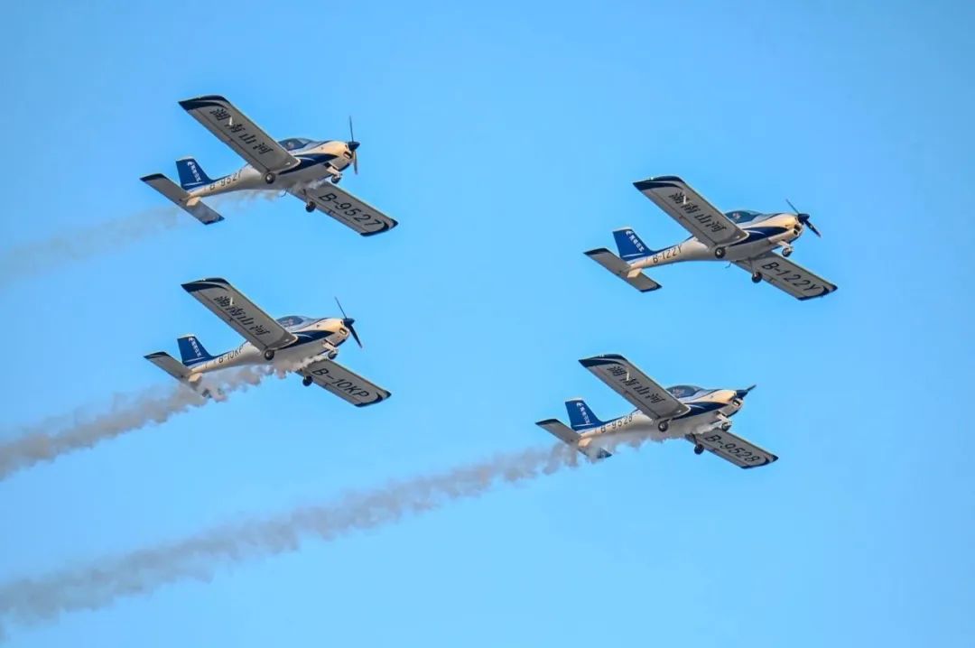 逆势飞翔!米兰网址航空携手合作伙伴亮相2022南昌飞行大会