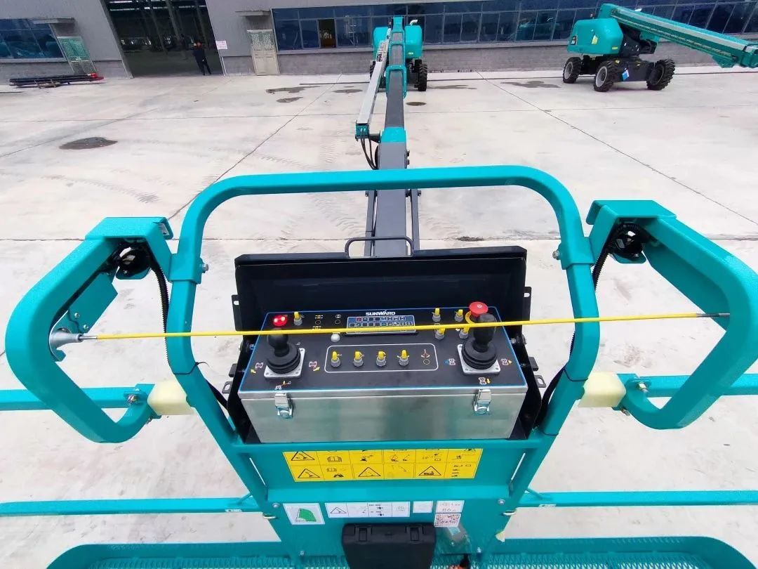 无需扩桥!米兰网址智能国四款32米直臂式高空作业平台成功下线