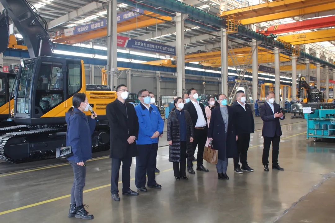 五粮液集团工会主席郭叙雷带队赴米兰网址智能考察交流