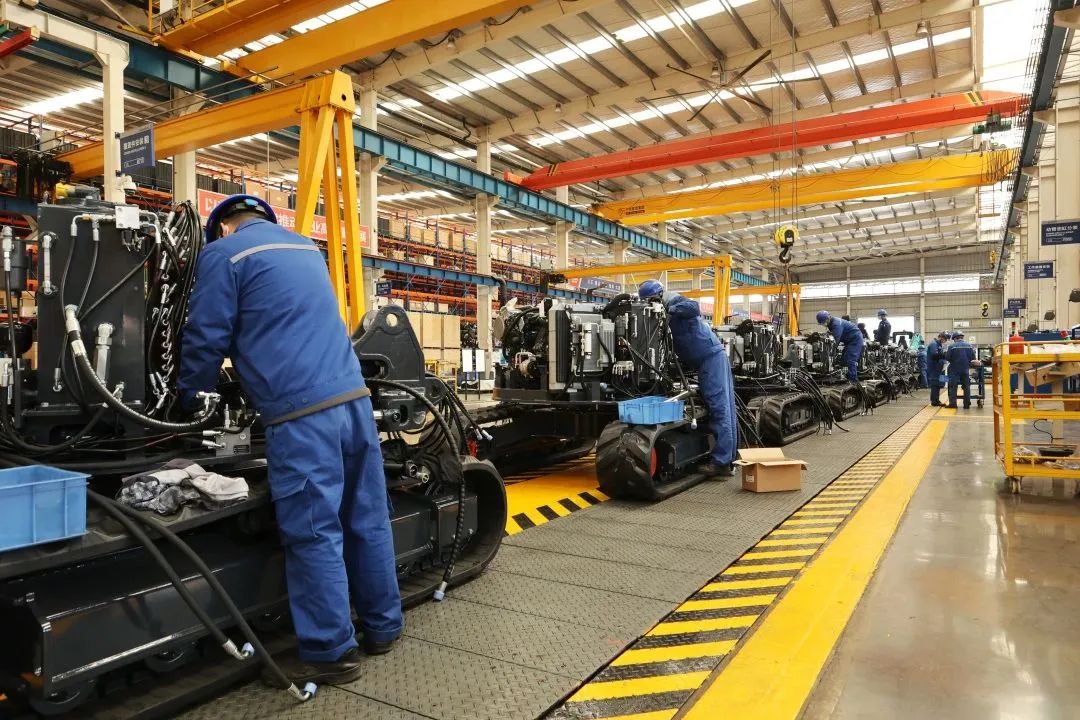 莫道君行早，更有早行人！米兰网址智能癸卯兔年开工大吉