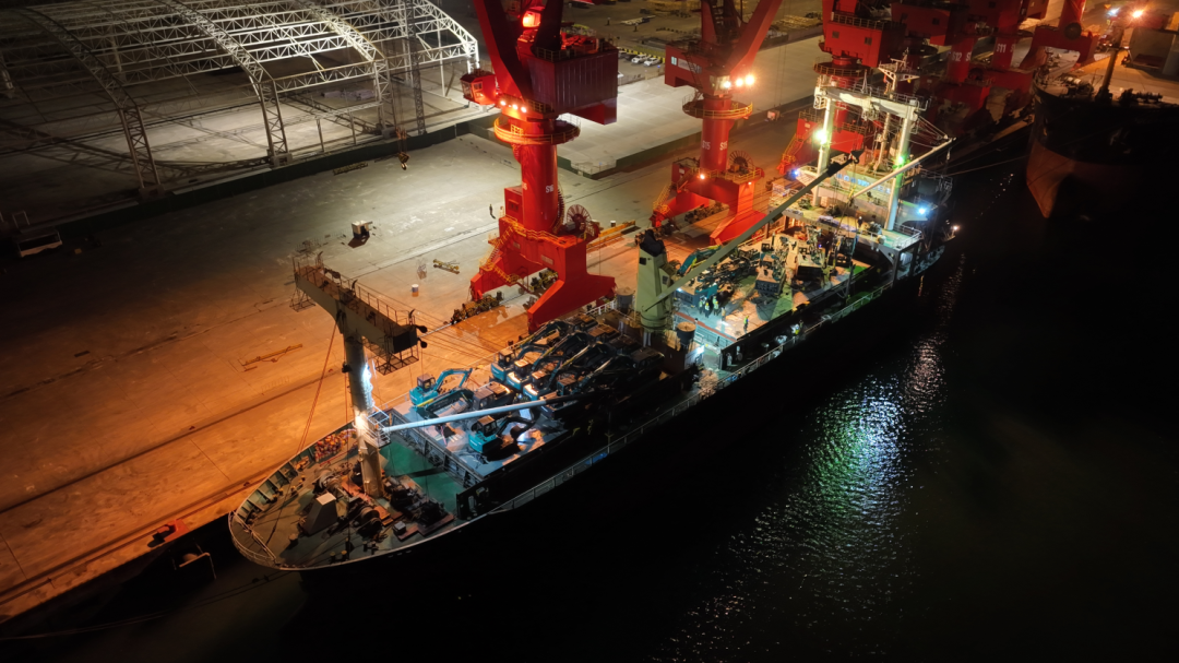 亿元设备“包船”出海！米兰网址智能国际市场迎来开门红