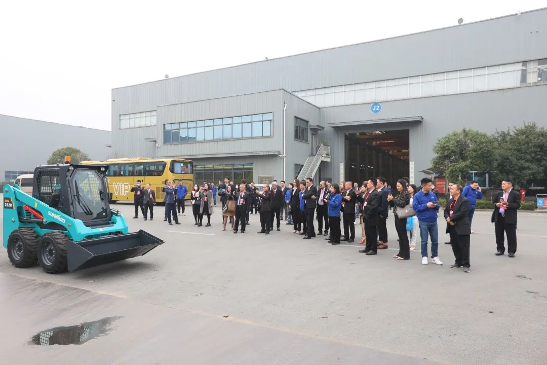 泰国代表团到访米兰网址智能