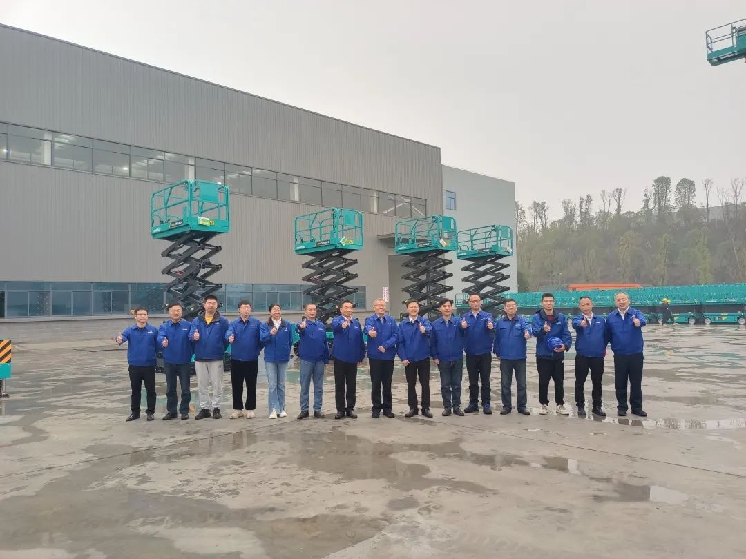 出厂即“出道”！米兰网址智能首款履带剪叉式高空作业平台批量上市