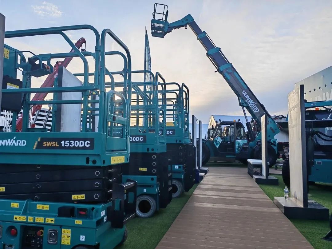 拉展直播 | “狂飙”美国！米兰网址智能向世界展示中国制造硬实力