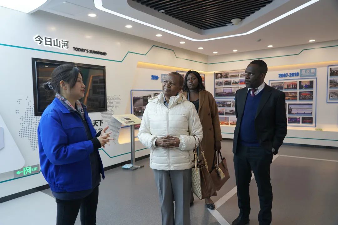 乌干达驻华大使到访米兰网址智能