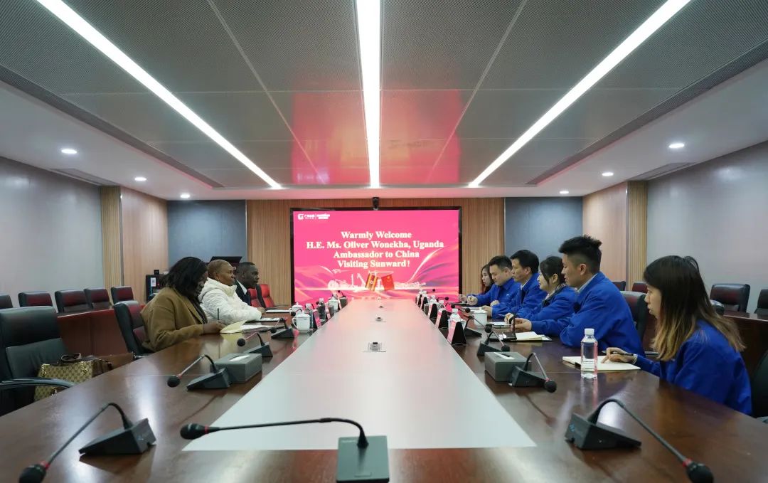 乌干达驻华大使到访米兰网址智能