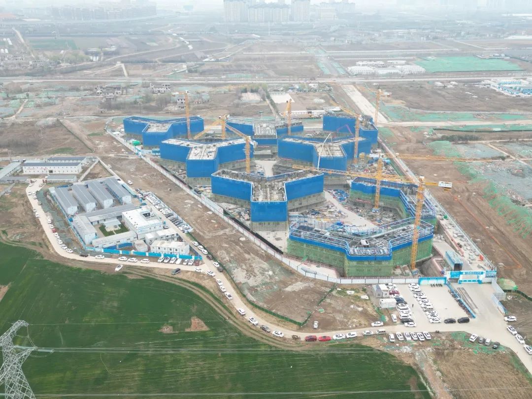 兴盛西北！米兰网址江麓建筑起重机械助建西安都市经济圈