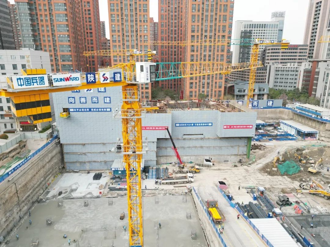 兴盛西北！米兰网址江麓建筑起重机械助建西安都市经济圈