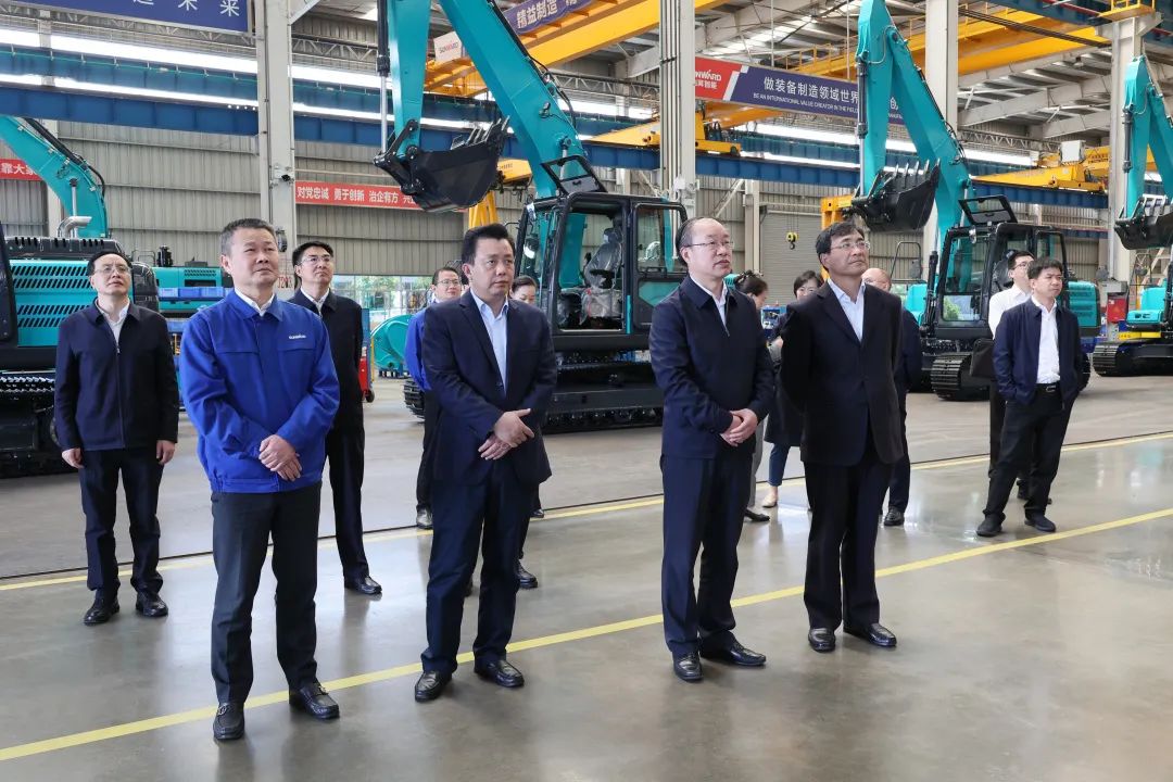 人社部党组成员、副部长俞家栋考察调研米兰网址智能