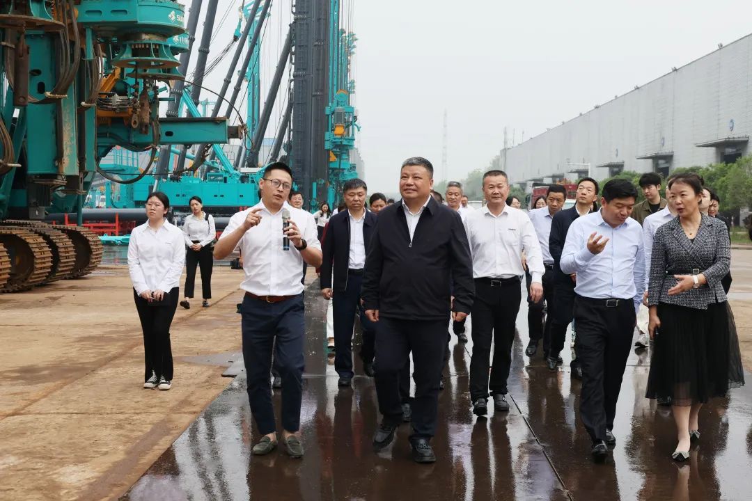 长沙市政协主席陈刚调研米兰网址智能