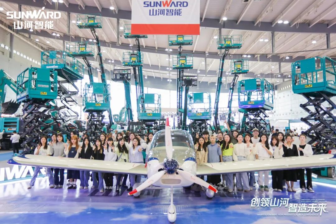 2023 CICEE | 米兰网址智能亮相2023长沙国际工程机械展!智能化、电动化产品站C位